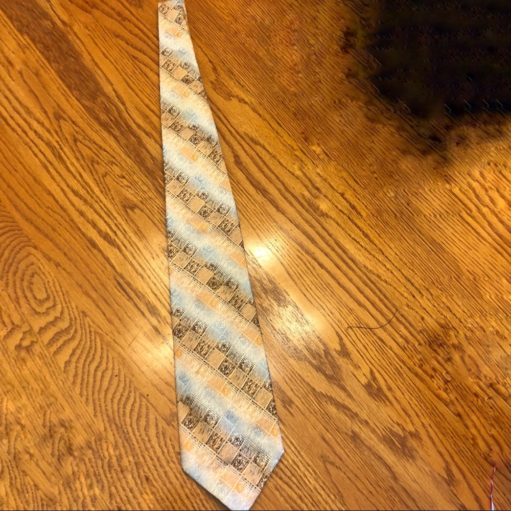 VINTAGE Christian Dior Wide Tie.